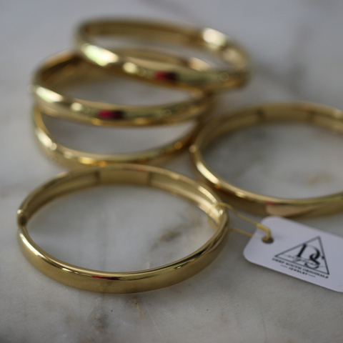 Heirloom Bangle 18K Gold Bracelet