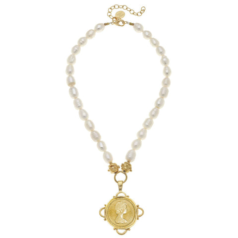 Susan Shaw - Queen Elizabeth II Regina Pearl Necklace