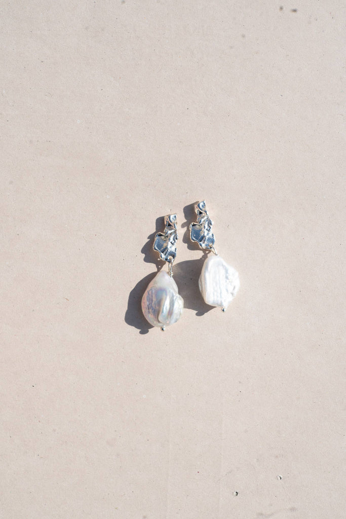 Magna Pearl Earrings